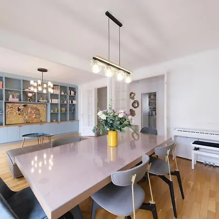 115m2 Club Eiffel Apartment